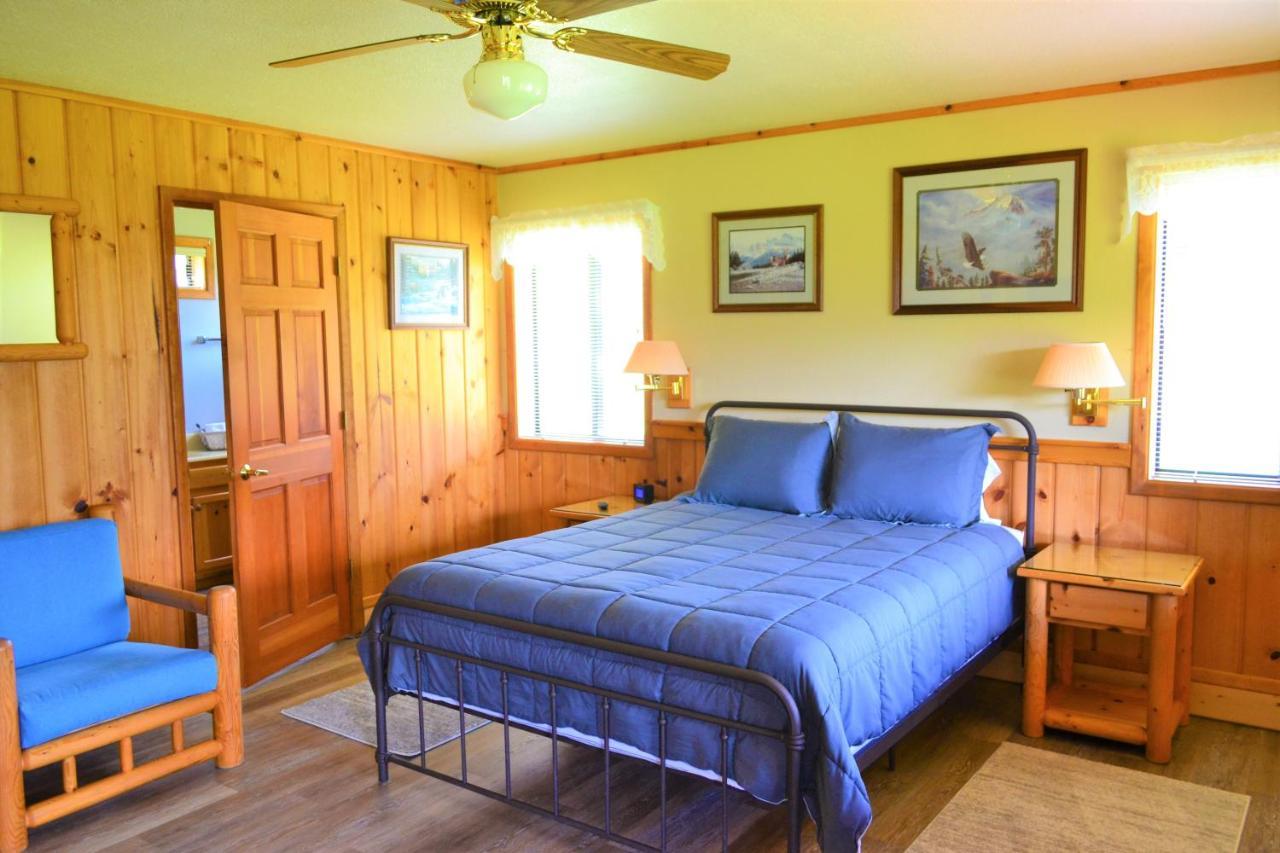 Twin Peaks Guest Ranch Villa Salmon Екстериор снимка