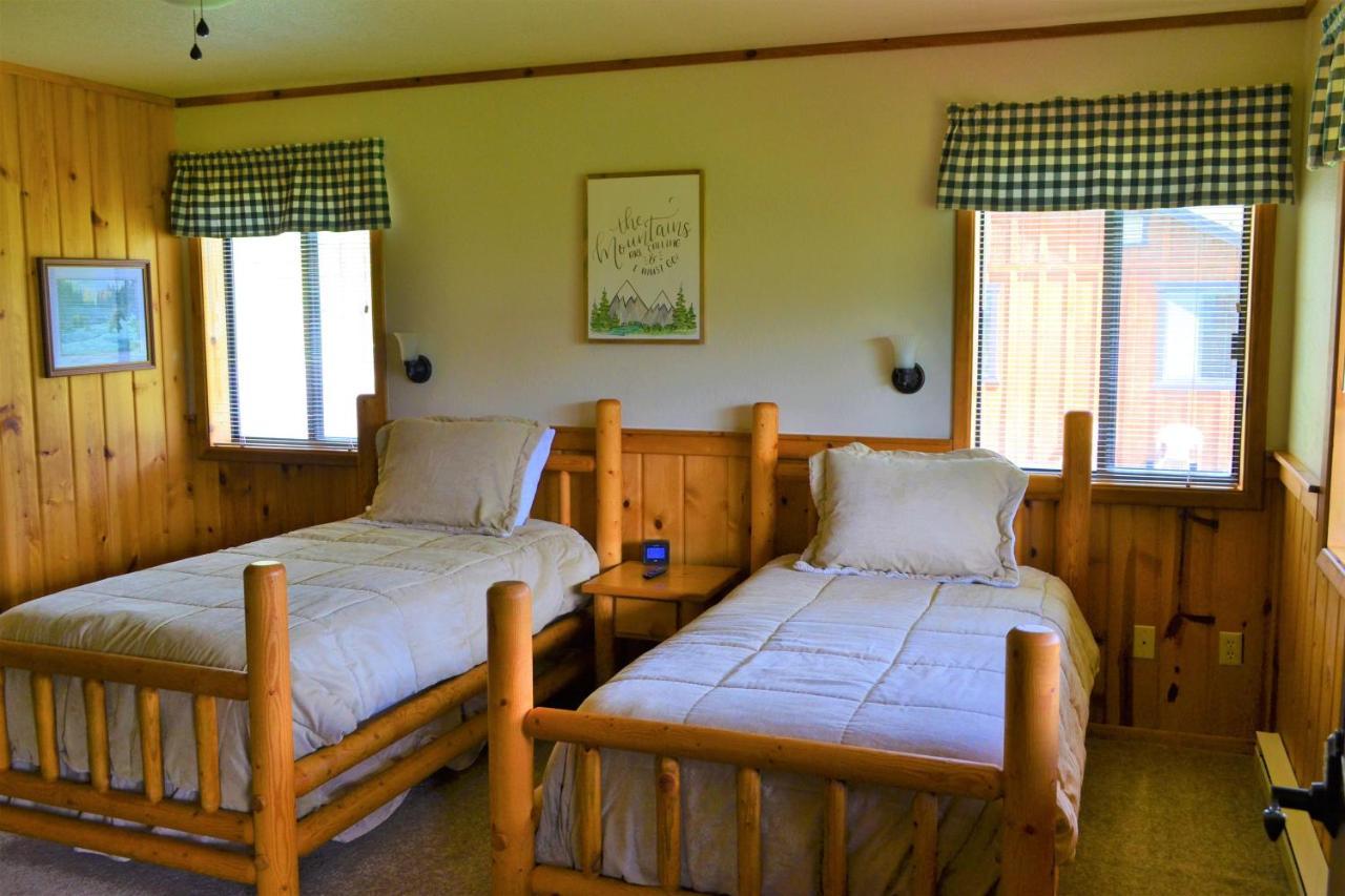 Twin Peaks Guest Ranch Villa Salmon Екстериор снимка