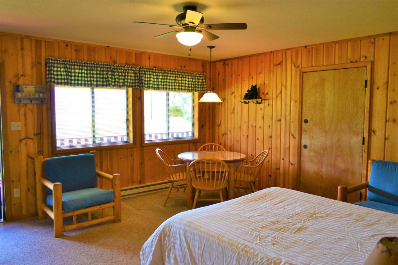 Twin Peaks Guest Ranch Villa Salmon Екстериор снимка